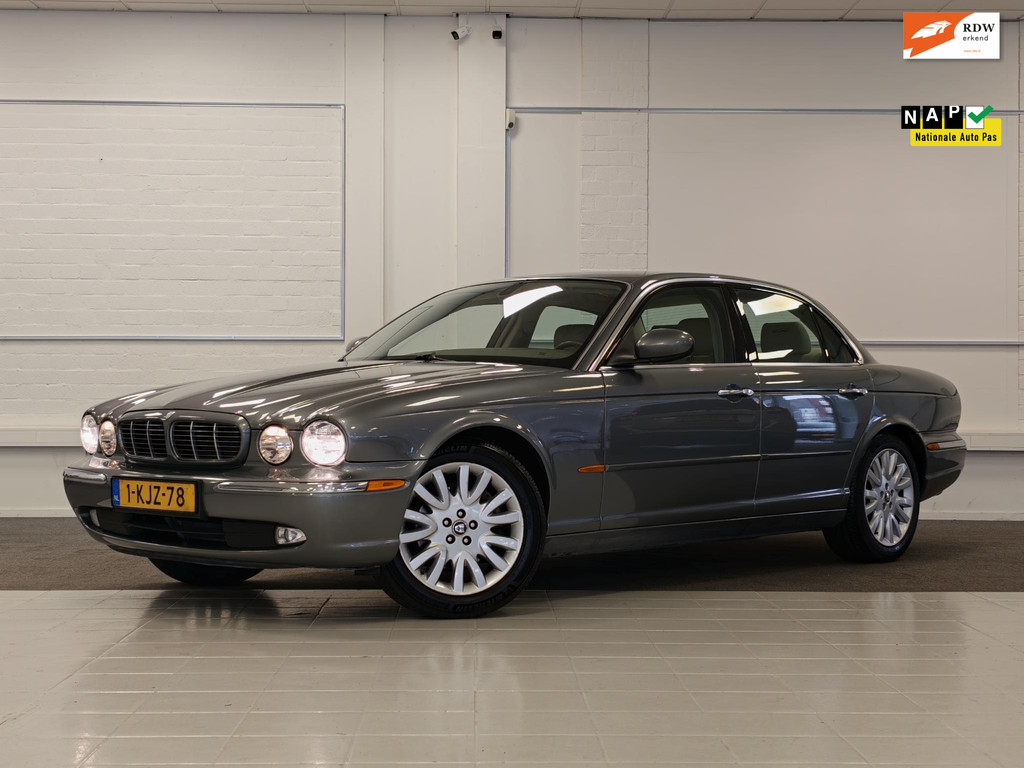 Jaguar XJ 4.2 V8 Sovereign 57282536-0.jpg | van den Boog Automotive