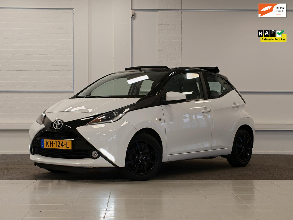 Toyota Aygo 1.0i VVT-i x-wave 57362274-0.jpg | van den Boog Automotive