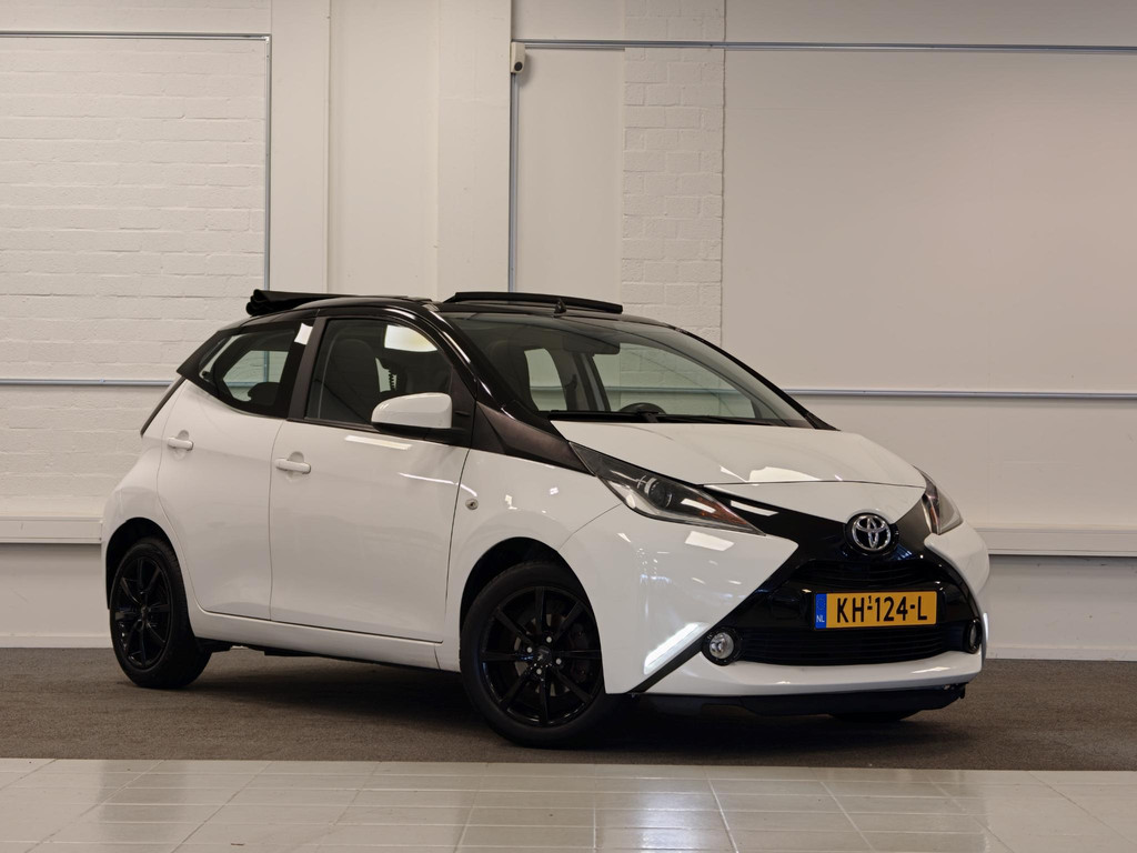 Toyota Aygo 1.0i VVT-i x-wave 57362274-0.jpg | van den Boog Automotive