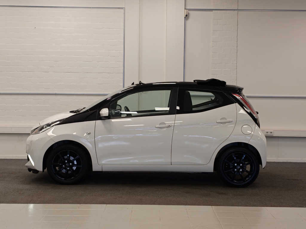 Toyota Aygo 1.0i VVT-i x-wave 57362274-0.jpg | van den Boog Automotive