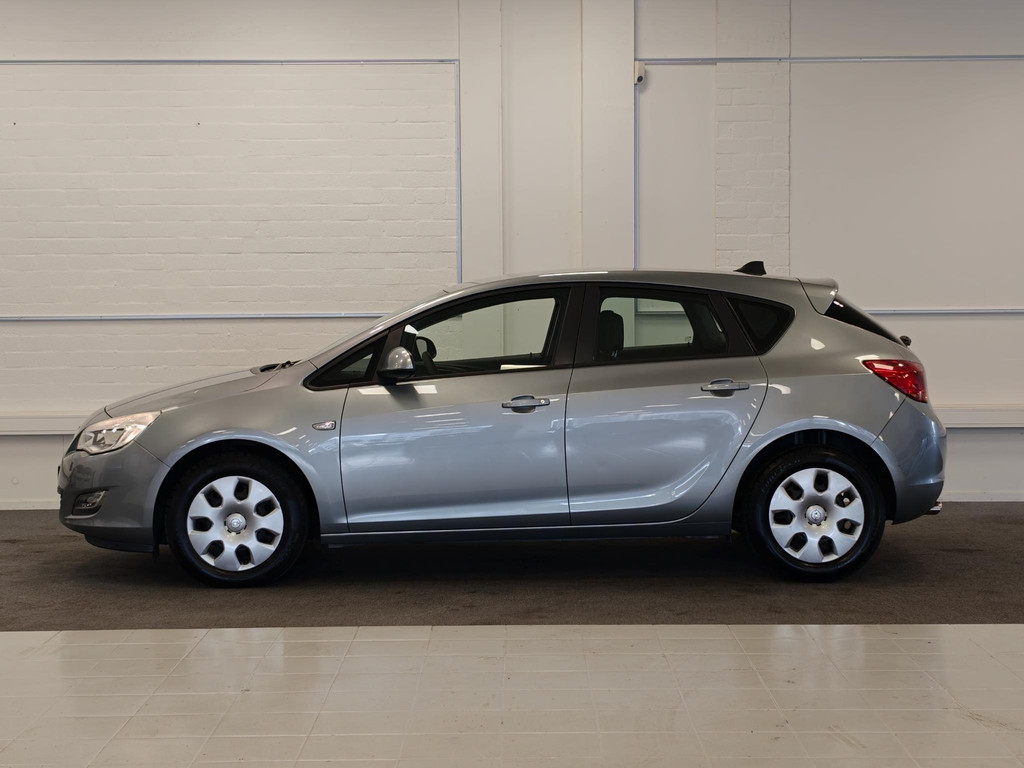 Opel Astra 1.4 Turbo Anniversary Edition 57626787-0.jpg | van den Boog Automotive
