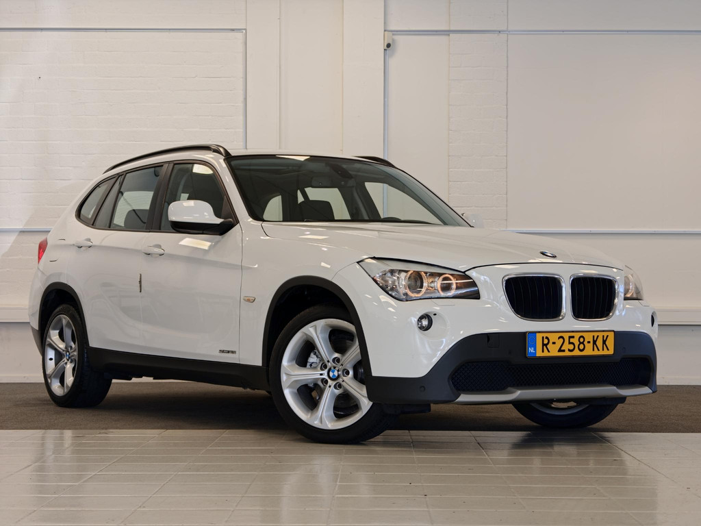 BMW X1 sDrive18i Executive 57642605-0.jpg | van den Boog Automotive
