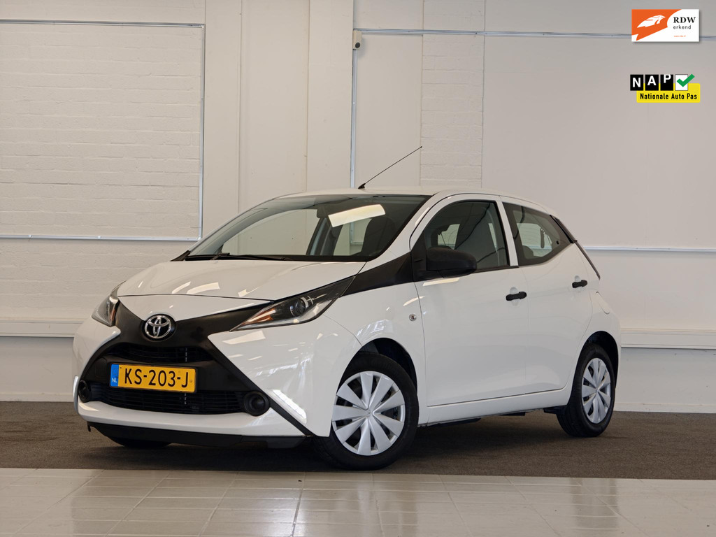 Toyota Aygo 1.0 VVT-i x-now 57676224-0.jpg | van den Boog Automotive