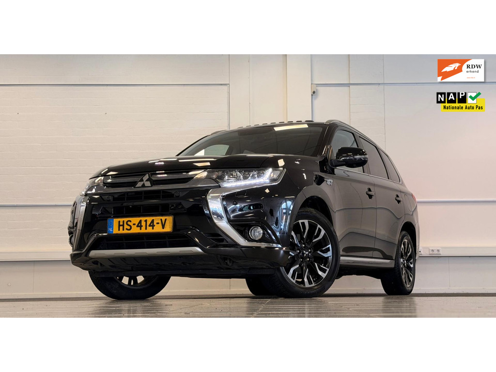 Mitsubishi Outlander 2.0 PHEV instyle+ Trekhaak 2e Eigenaar Nieuwe APK 57707046-0.jpg | van den Boog Automotive