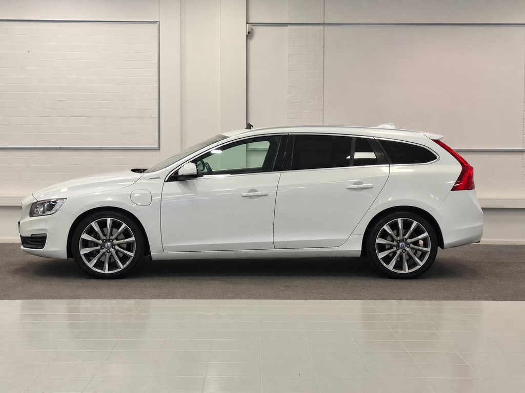 Volvo V60 2.4 D6 AWD Plug-In Hybrid Summum 57718877-0.jpg | van den Boog Automotive