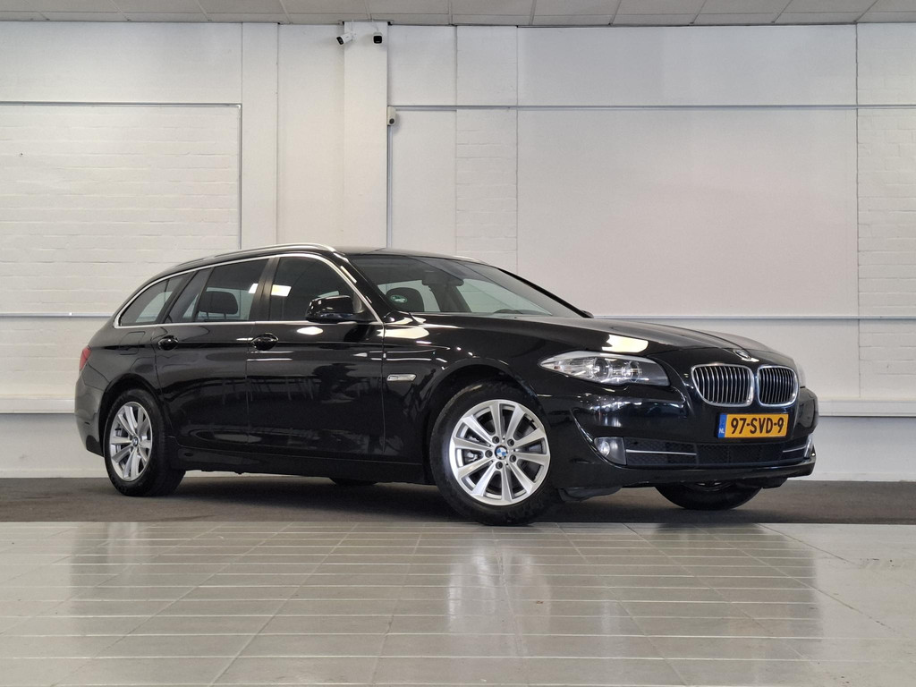 BMW 5 Serie Touring 523i Executive 57831276-0.jpg | van den Boog Automotive